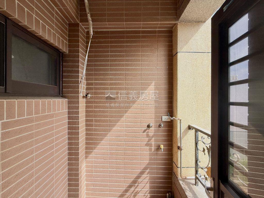 金旺宏松庭臨路社區透天房屋室內格局與周邊環境
