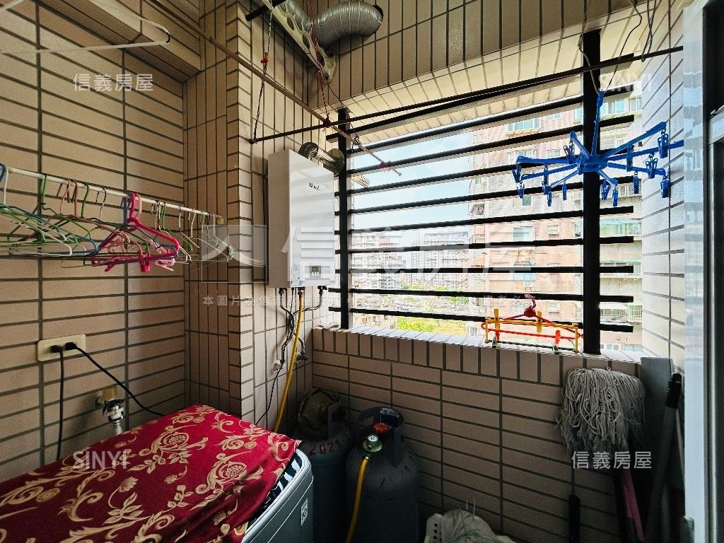 安家帝景３房坡平車位房屋室內格局與周邊環境