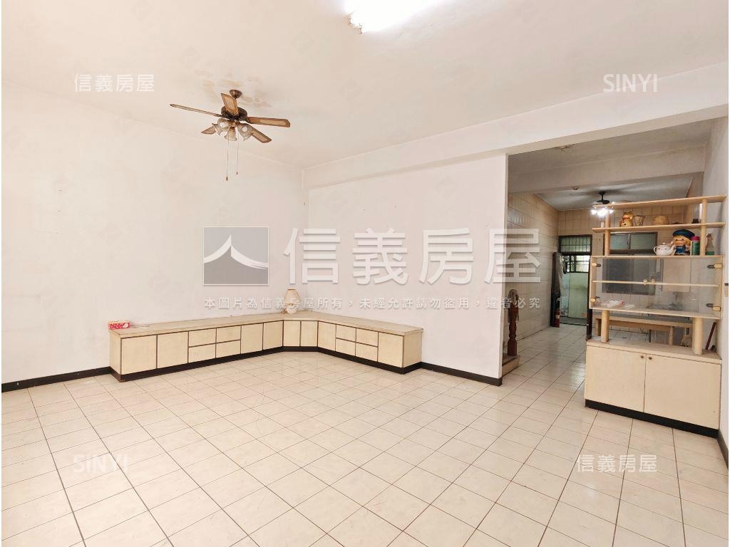 東區近快速道路大地坪透天房屋室內格局與周邊環境