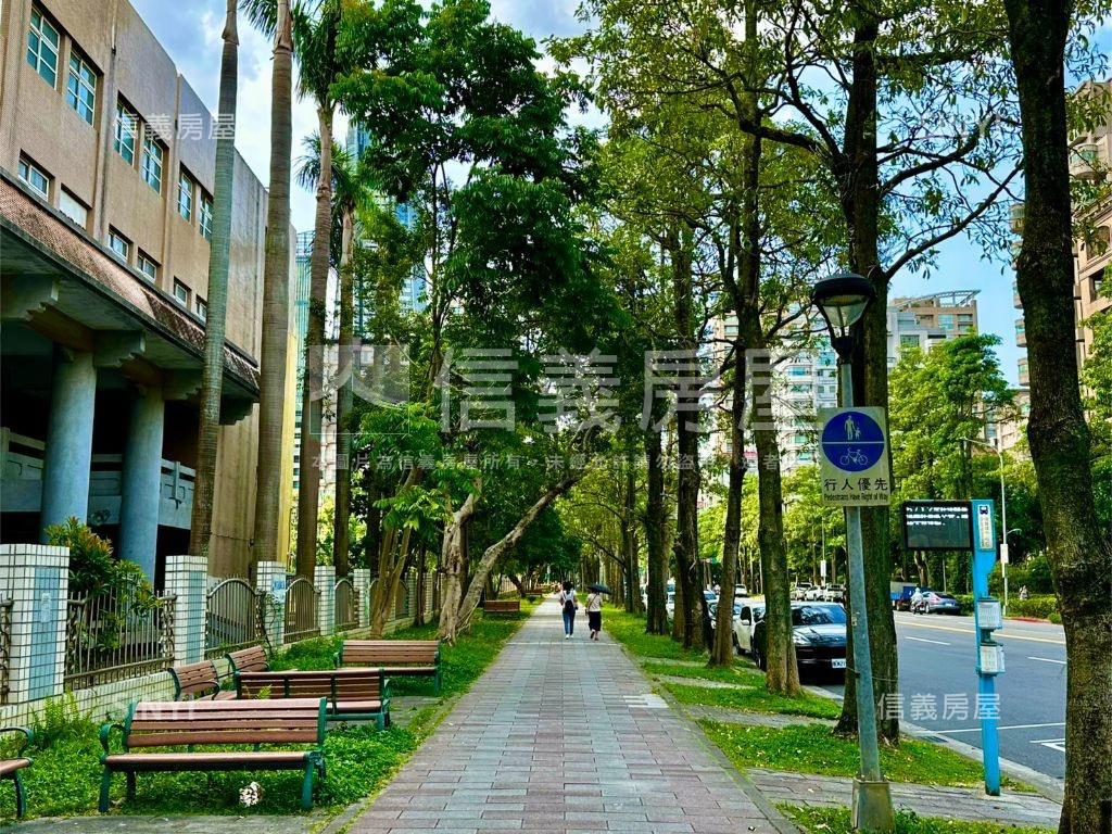 吾興平面大車位房屋室內格局與周邊環境