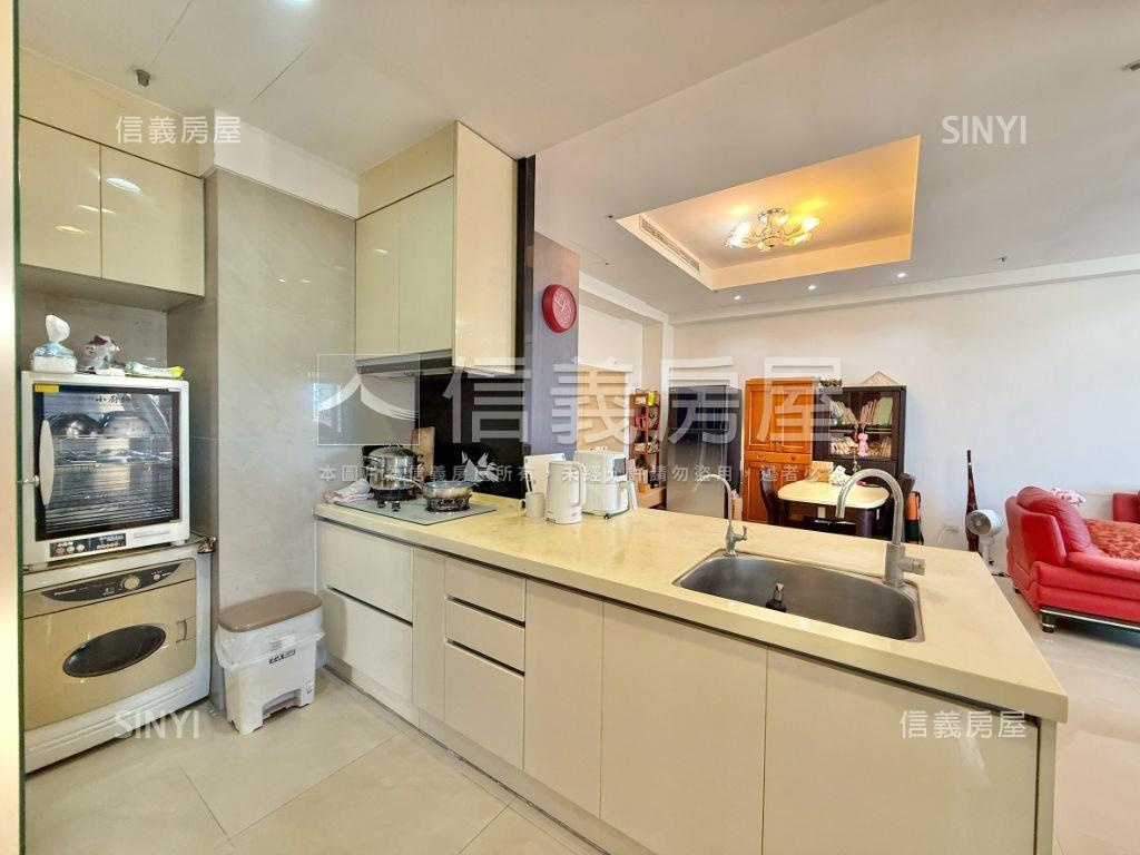 台北新視窗御邸三房車位房屋室內格局與周邊環境