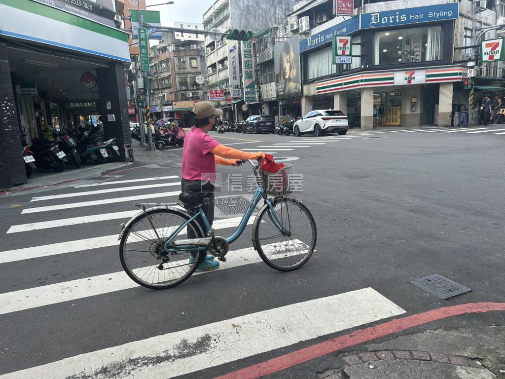 低總價店面房屋室內格局與周邊環境