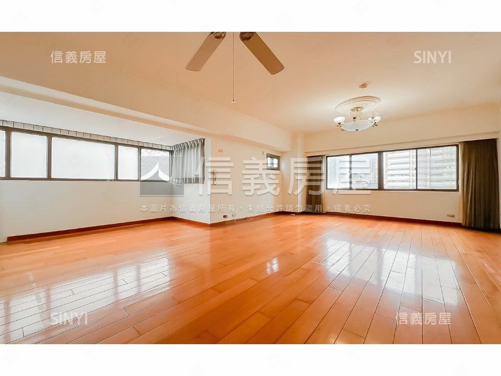 盧森堡４房平車可看屋！房屋室內格局與周邊環境