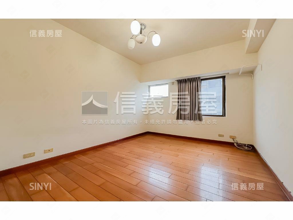 盧森堡４房平車可看屋！房屋室內格局與周邊環境