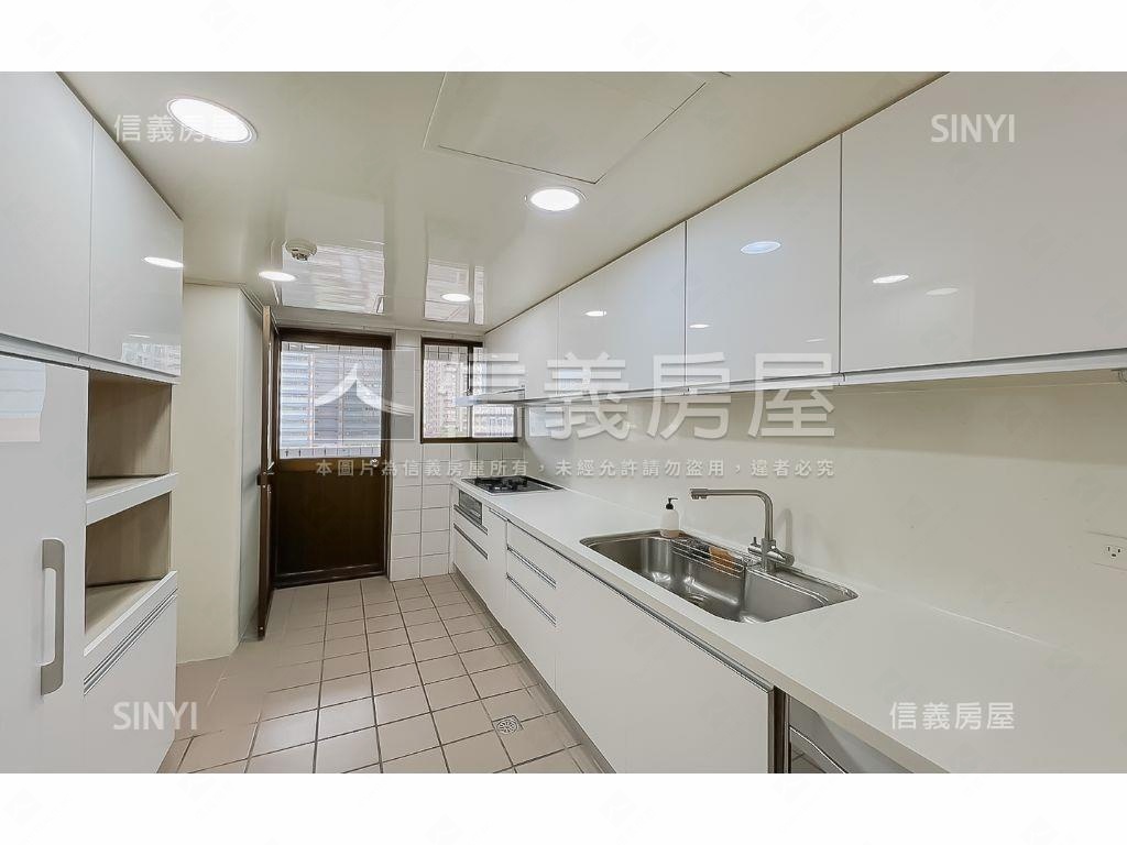 盧森堡４房平車可看屋！房屋室內格局與周邊環境