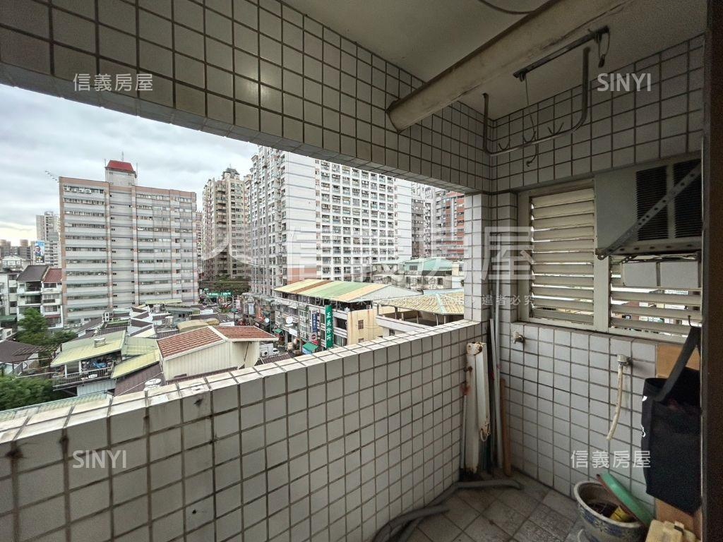 盧森堡４房平車可看屋！房屋室內格局與周邊環境