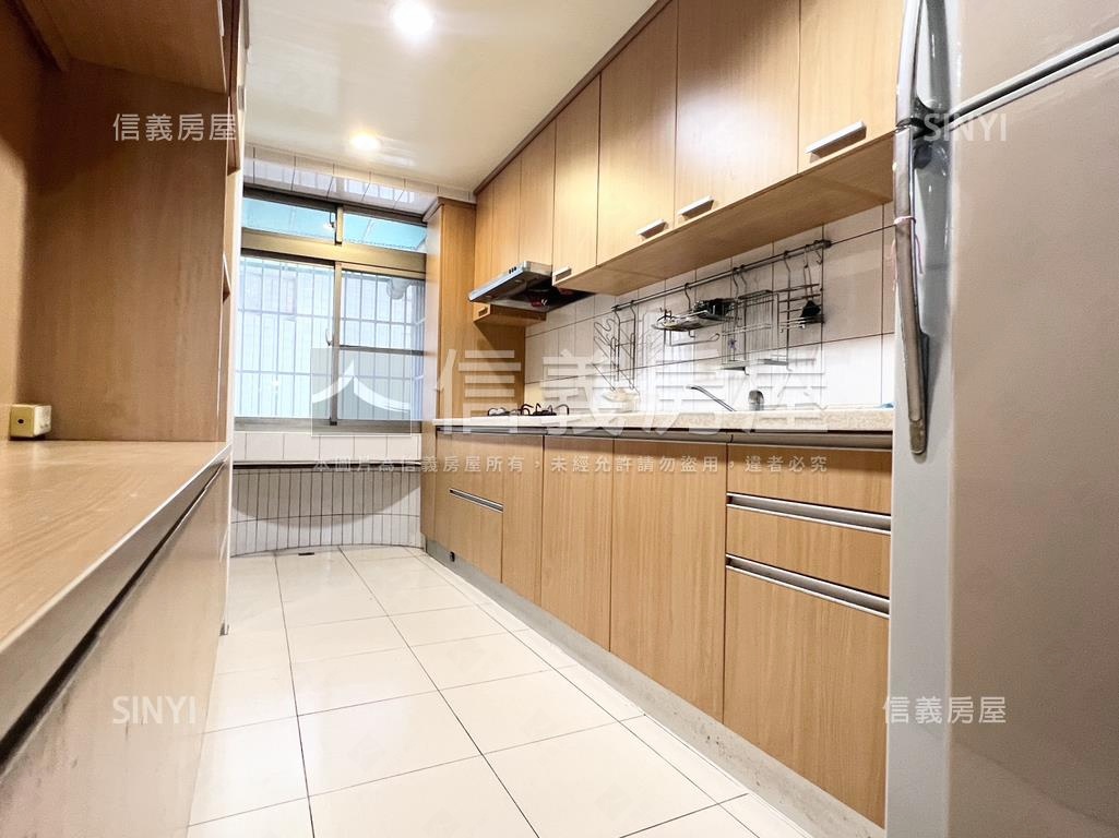 京城天下市區美宅房屋室內格局與周邊環境