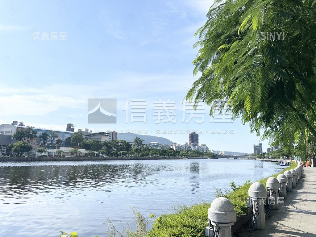 愛河採光大兩房房屋室內格局與周邊環境