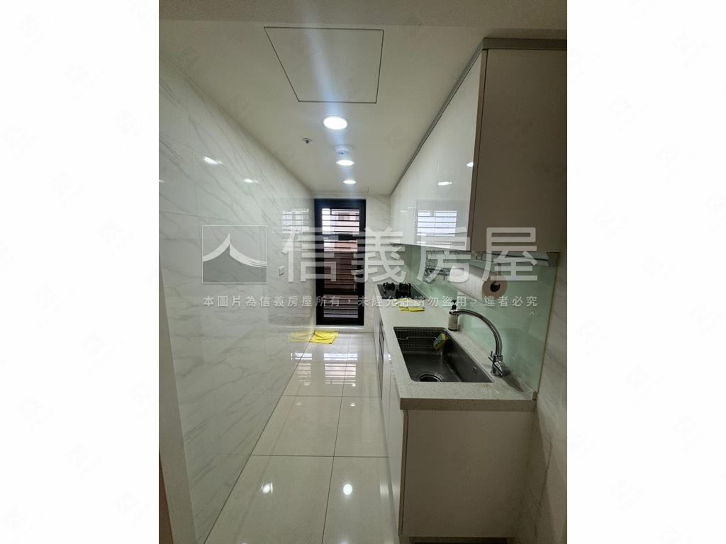 竹城明治精美裝潢四房房屋室內格局與周邊環境