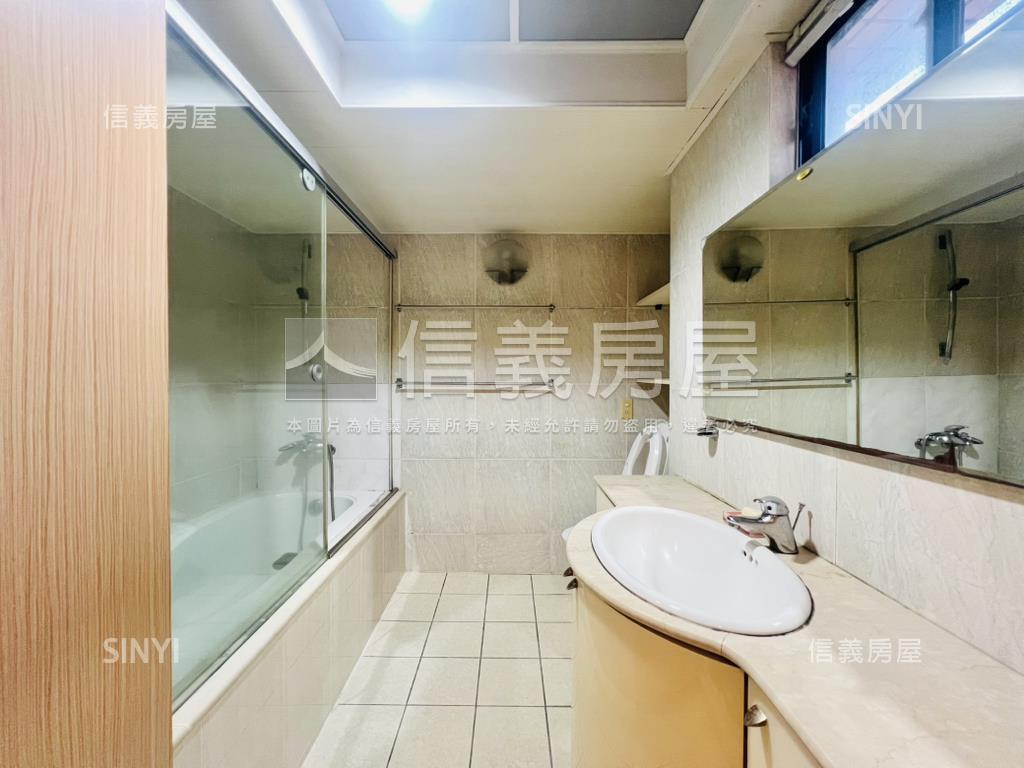 國泰書香大第房屋室內格局與周邊環境