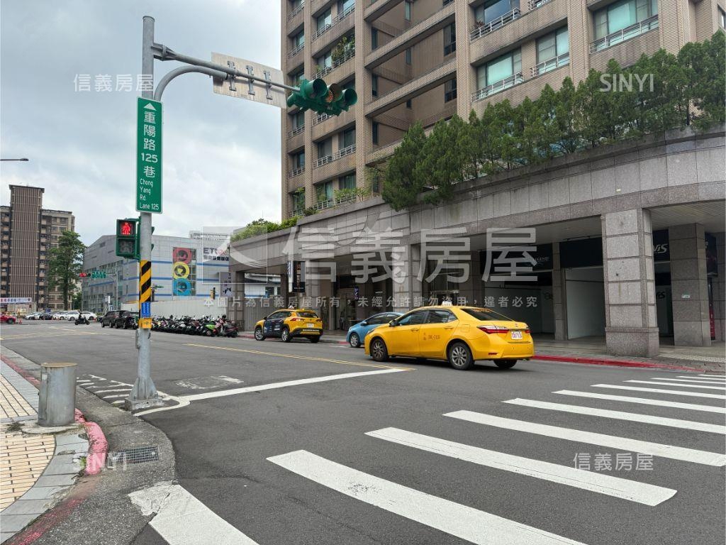 南港重劃區邊間超值店面房屋室內格局與周邊環境