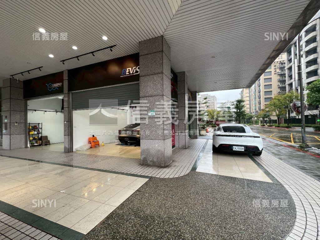 南港重劃區邊間超值店面房屋室內格局與周邊環境