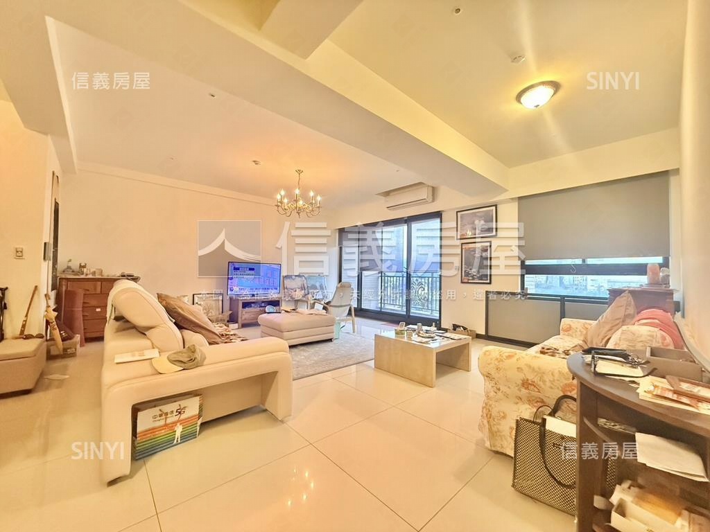 朝南邊間景觀三房稀有釋出房屋室內格局與周邊環境