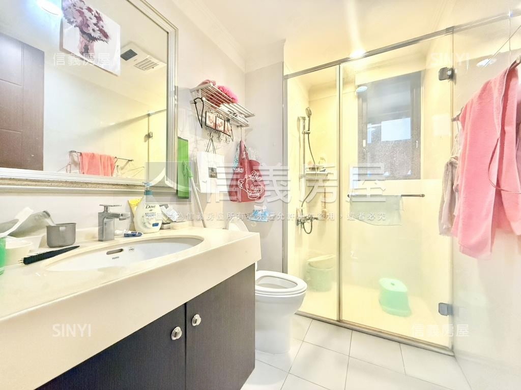 朝南邊間景觀三房稀有釋出房屋室內格局與周邊環境