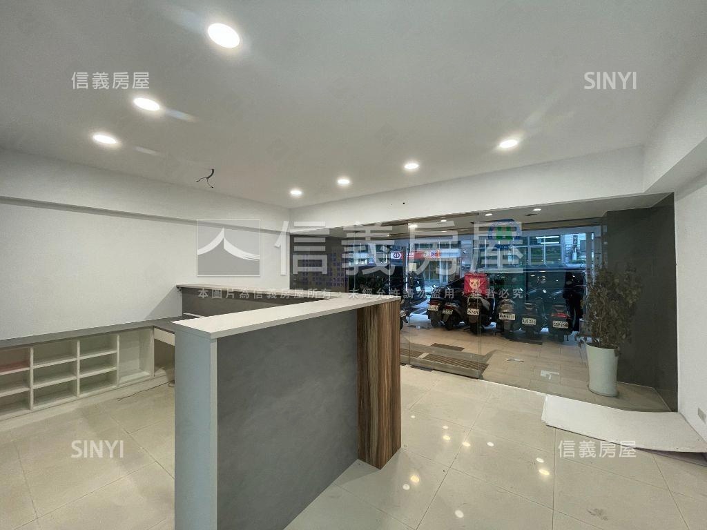 仁愛名宅旁面寬店面房屋室內格局與周邊環境