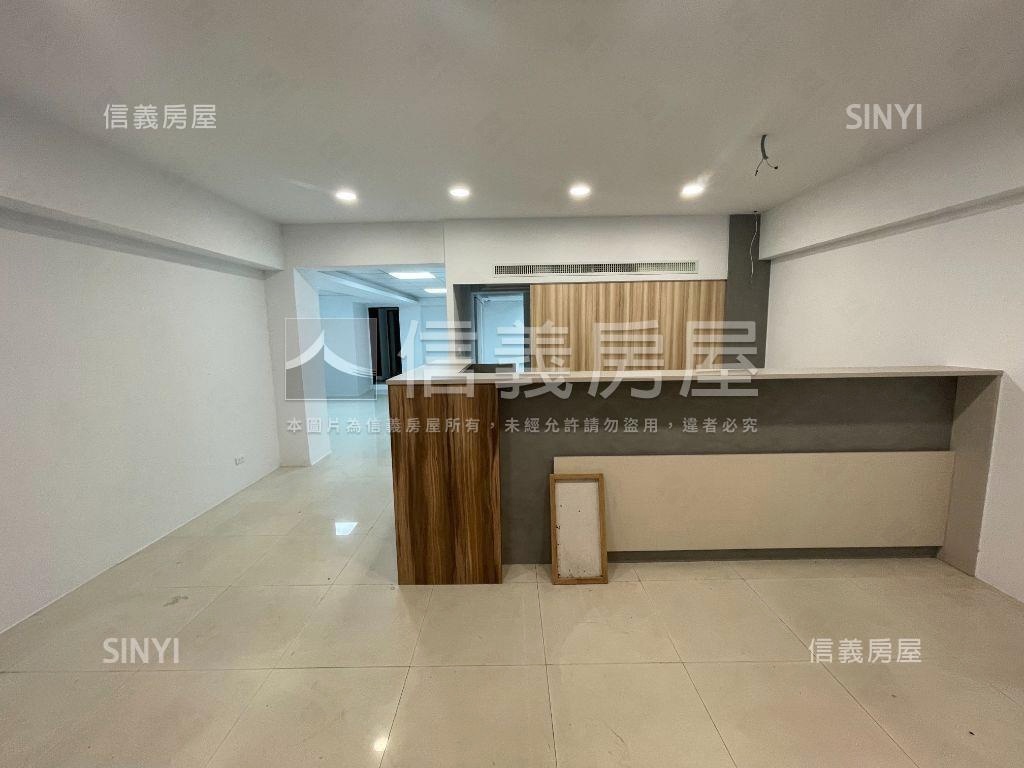 仁愛名宅旁面寬店面房屋室內格局與周邊環境