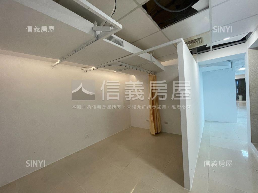 仁愛名宅旁面寬店面房屋室內格局與周邊環境