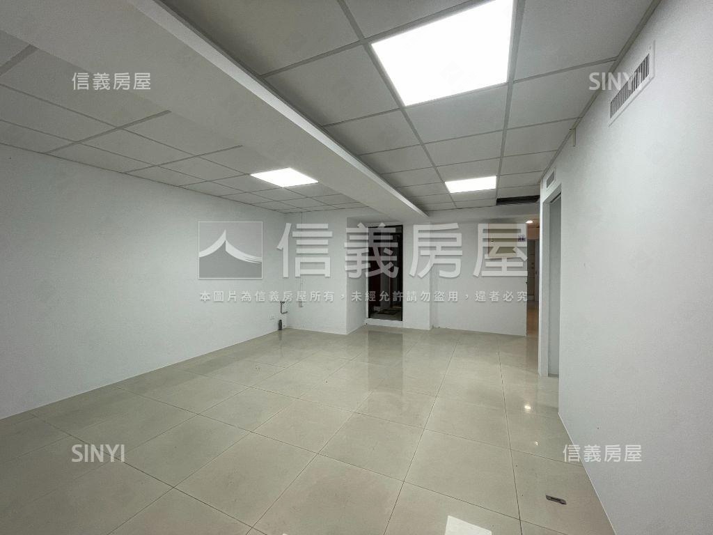 仁愛名宅旁面寬店面房屋室內格局與周邊環境