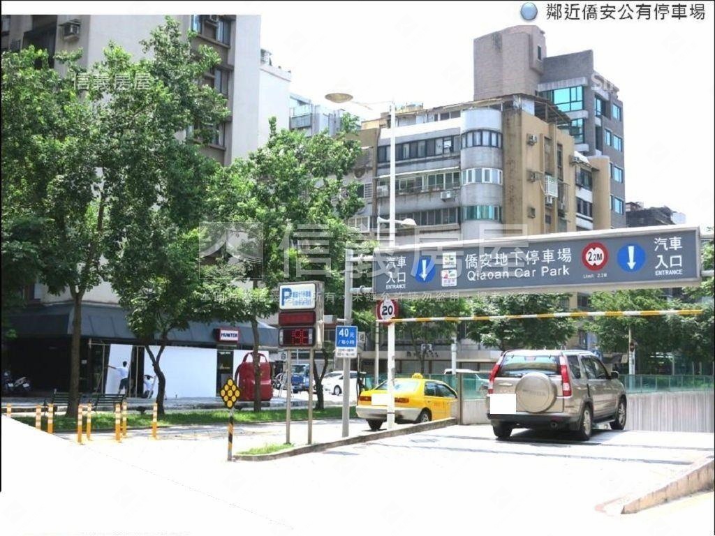 仁愛名宅旁面寬店面房屋室內格局與周邊環境