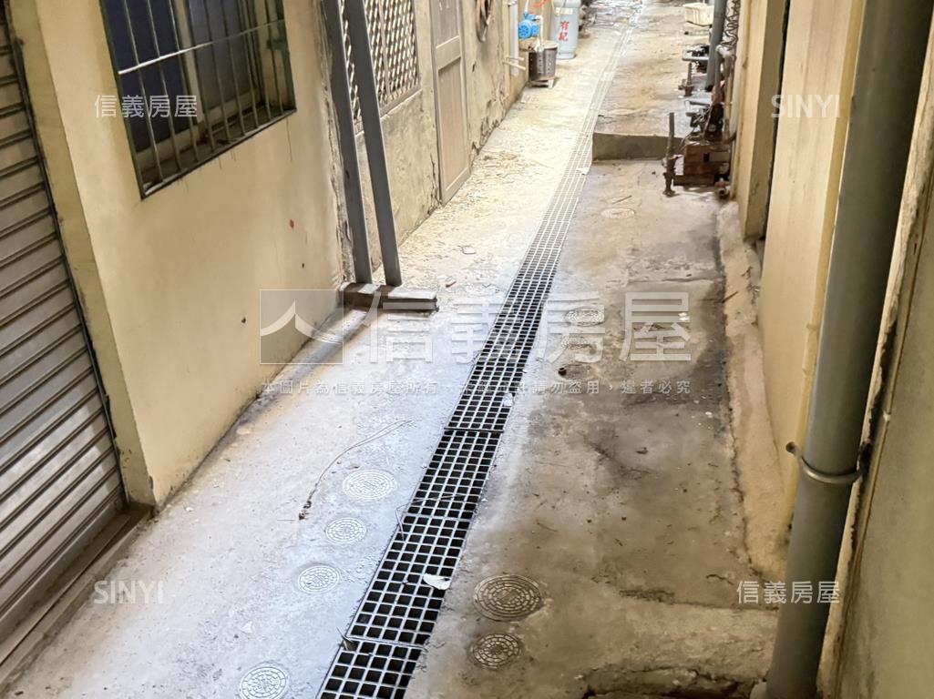 方便停車活巷便宜透天房屋室內格局與周邊環境