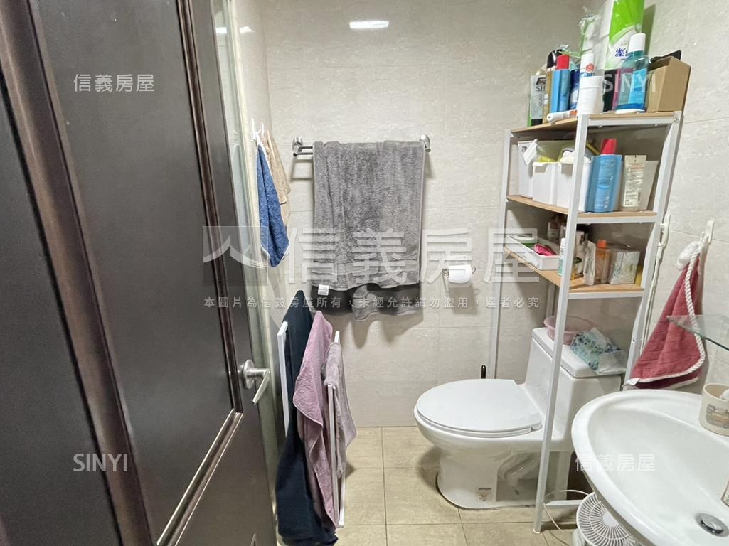 淡水心之界３房雙車位房屋室內格局與周邊環境