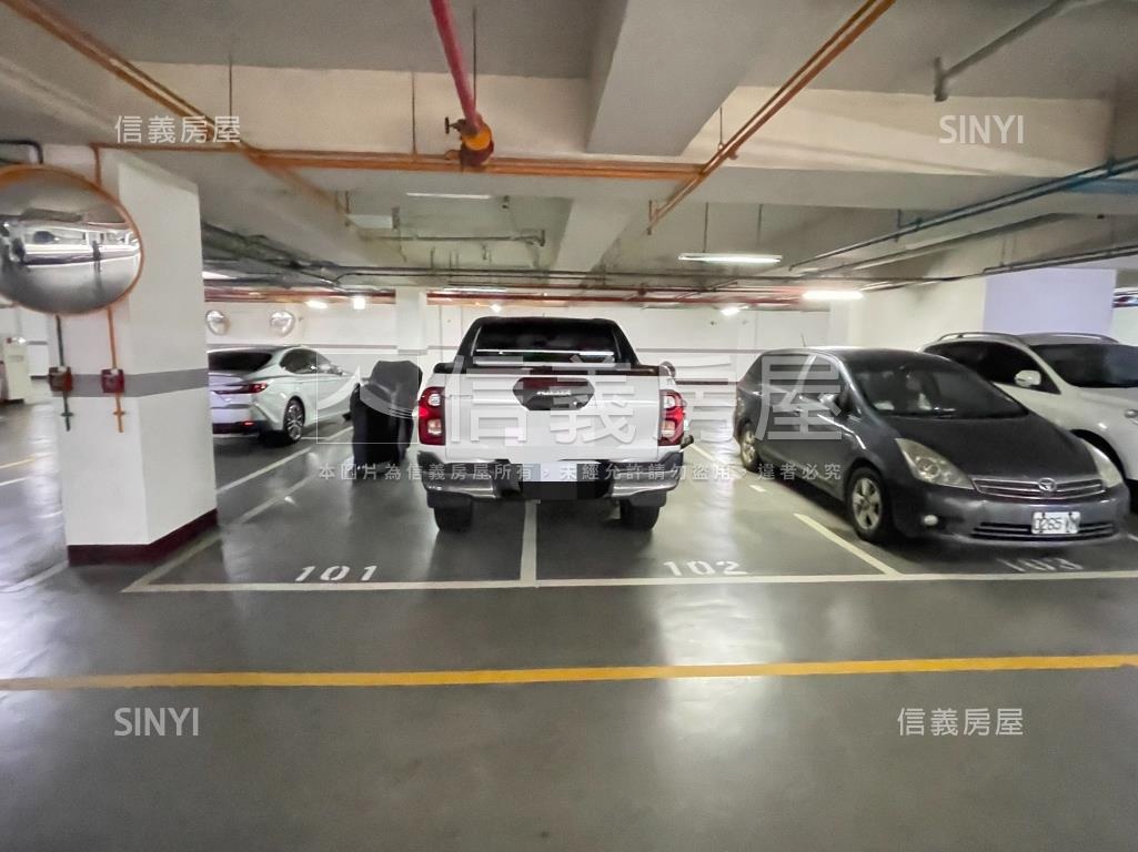 淡水心之界３房雙車位房屋室內格局與周邊環境