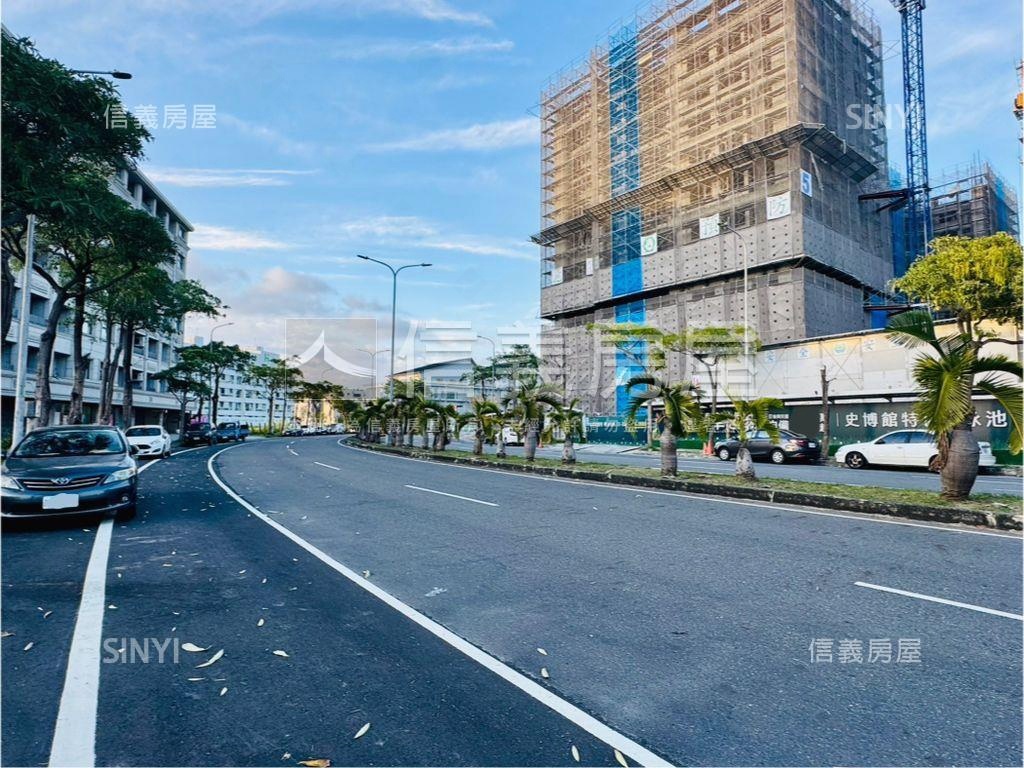 南科卓越城Ｂ１０棟兩房房屋室內格局與周邊環境