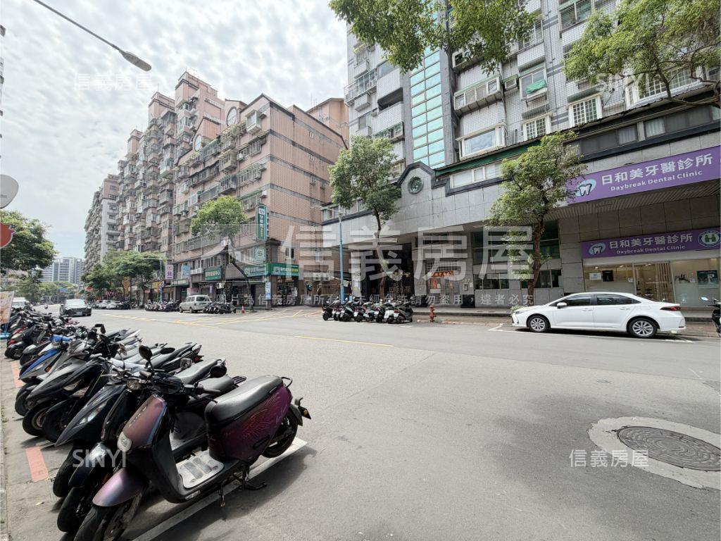 軍翰大帝獨戶邊間四房房屋室內格局與周邊環境