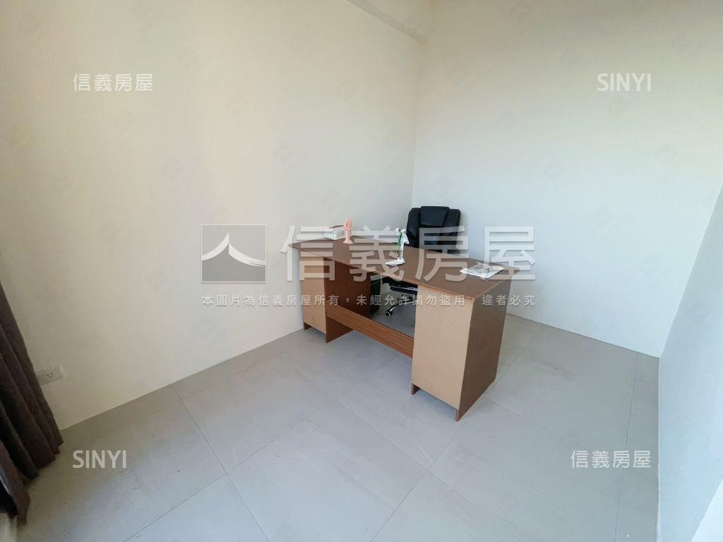 遠眺夕陽美景電梯雙車墅房屋室內格局與周邊環境