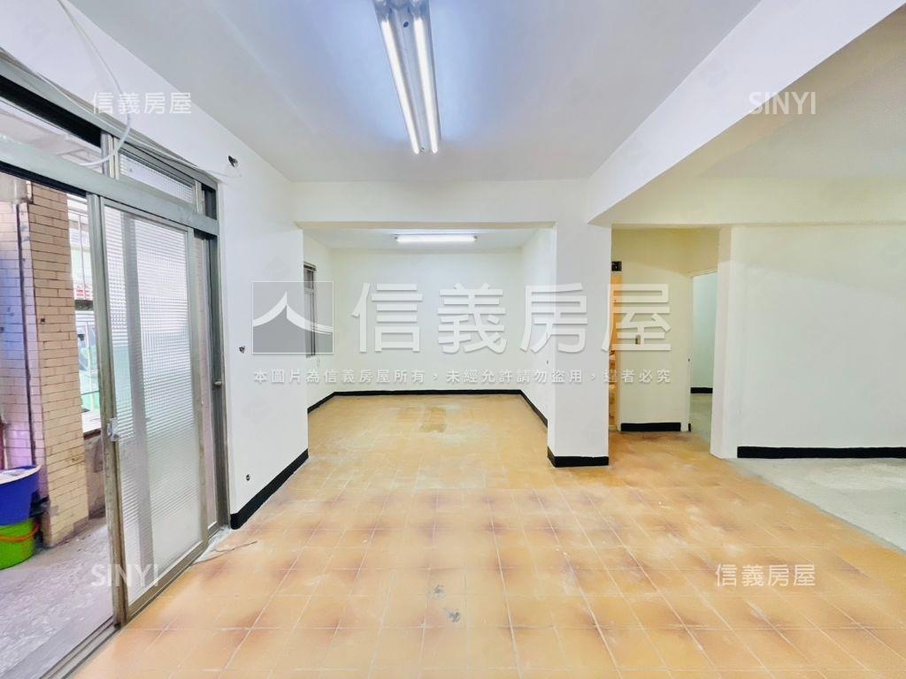 黃金連城一樓房屋室內格局與周邊環境