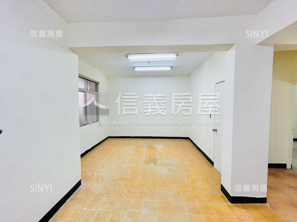 黃金連城一樓房屋室內格局與周邊環境