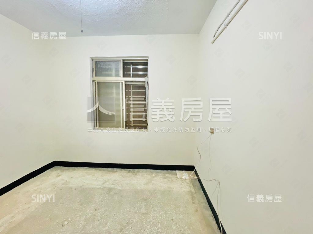 黃金連城一樓房屋室內格局與周邊環境