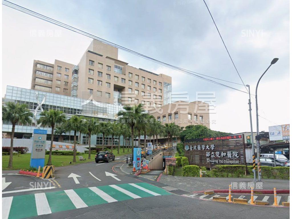 捷運開車都方便一樓房屋室內格局與周邊環境