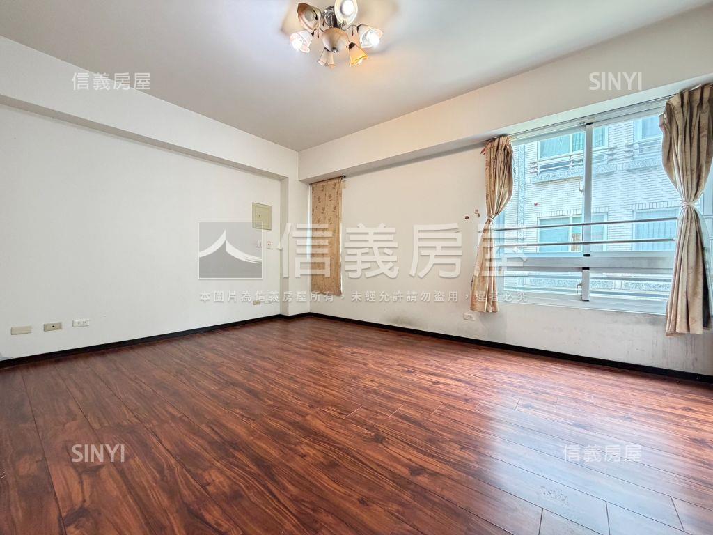 千松自在大面寬震後別墅房屋室內格局與周邊環境