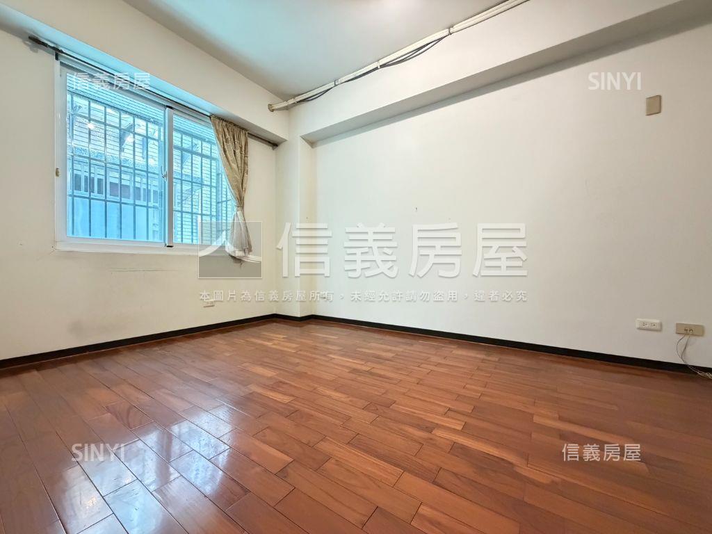 千松自在大面寬震後別墅房屋室內格局與周邊環境