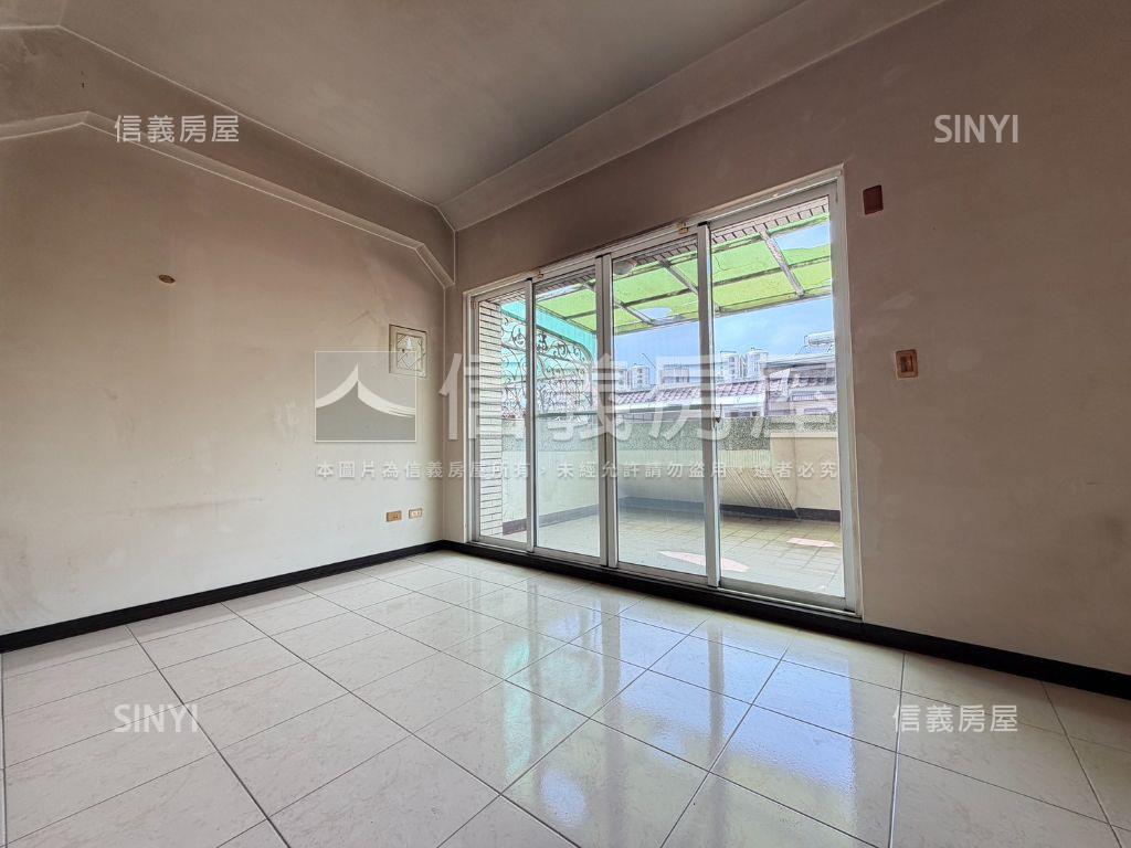 千松自在大面寬震後別墅房屋室內格局與周邊環境