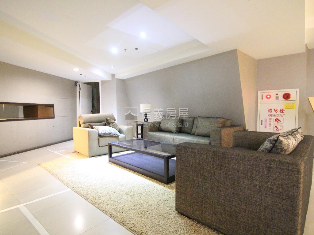 木柵國小捷運挑高美居房屋室內格局與周邊環境