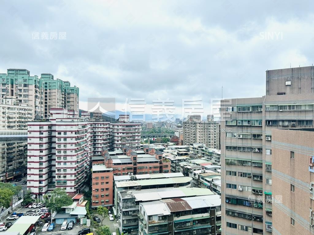 ✨星光大道．三房平面車位房屋室內格局與周邊環境