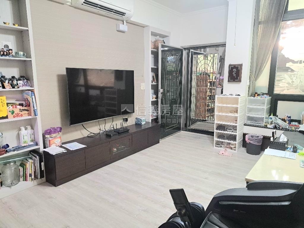 學區旁臨路車庫品味緻美墅房屋室內格局與周邊環境