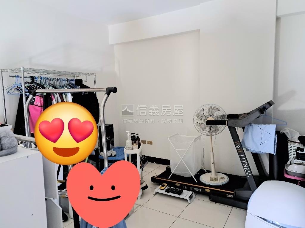 學區旁臨路車庫品味緻美墅房屋室內格局與周邊環境