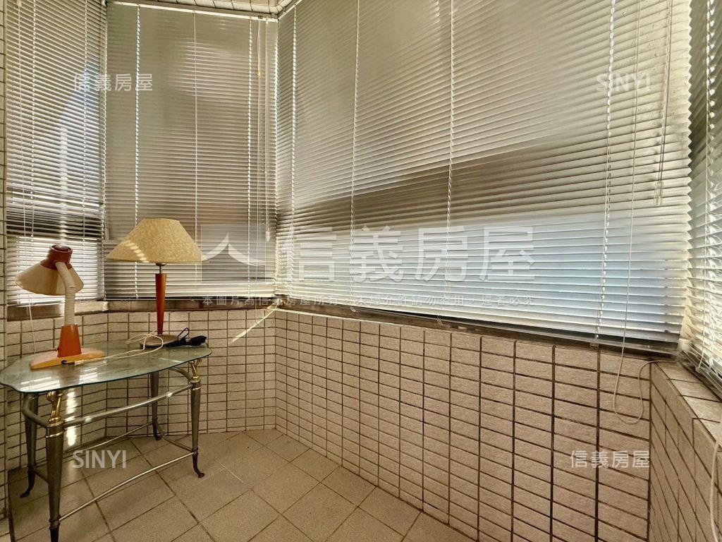 麗湖山莊２房房屋室內格局與周邊環境
