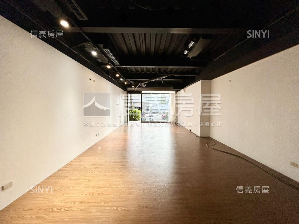 正北興路雙線道漂亮金店面房屋室內格局與周邊環境