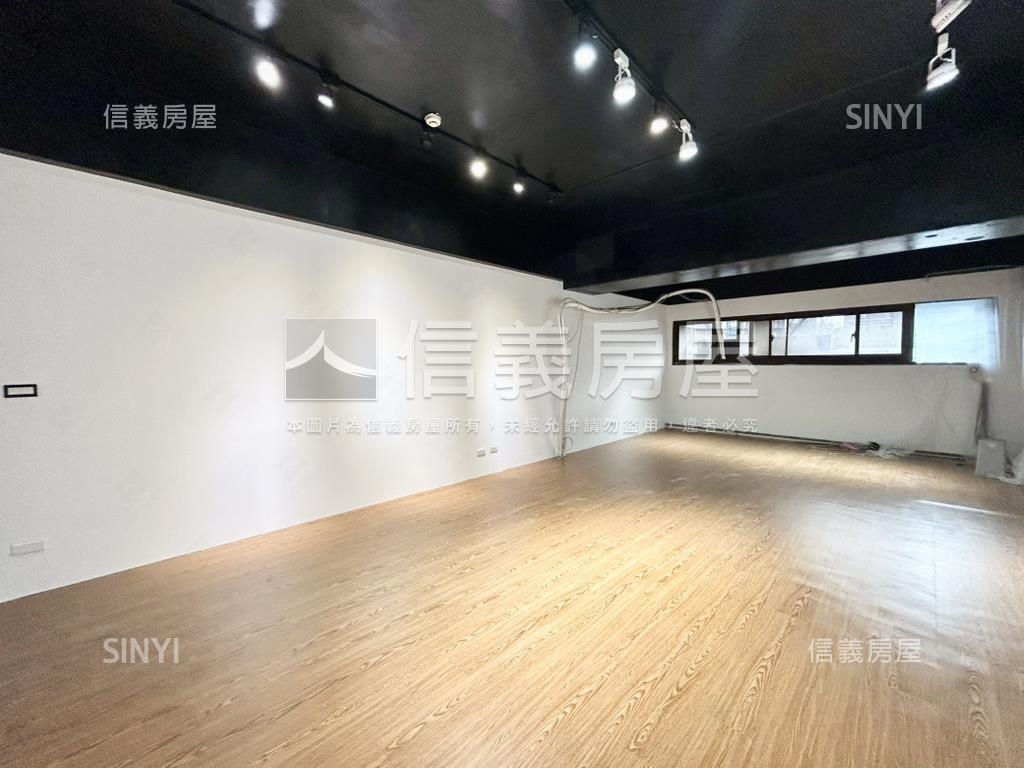 正北興路雙線道漂亮金店面房屋室內格局與周邊環境