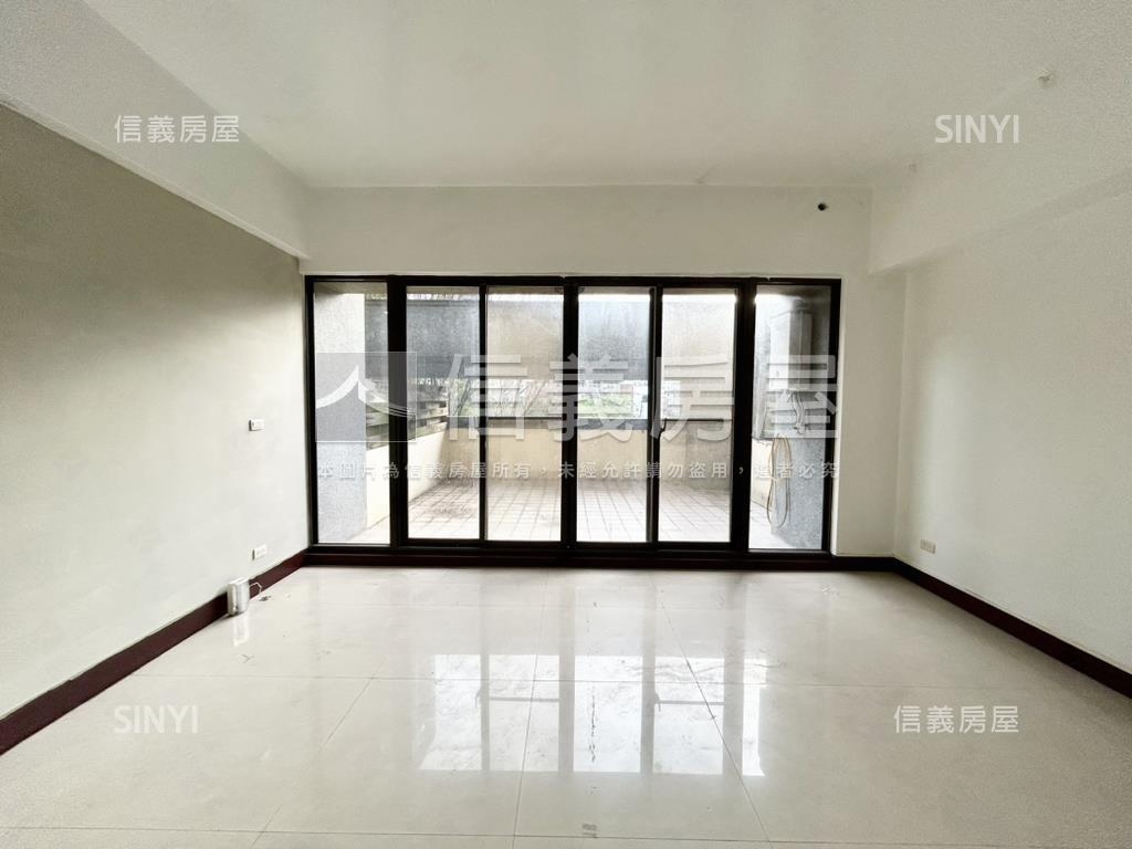 正北興路雙線道漂亮金店面房屋室內格局與周邊環境