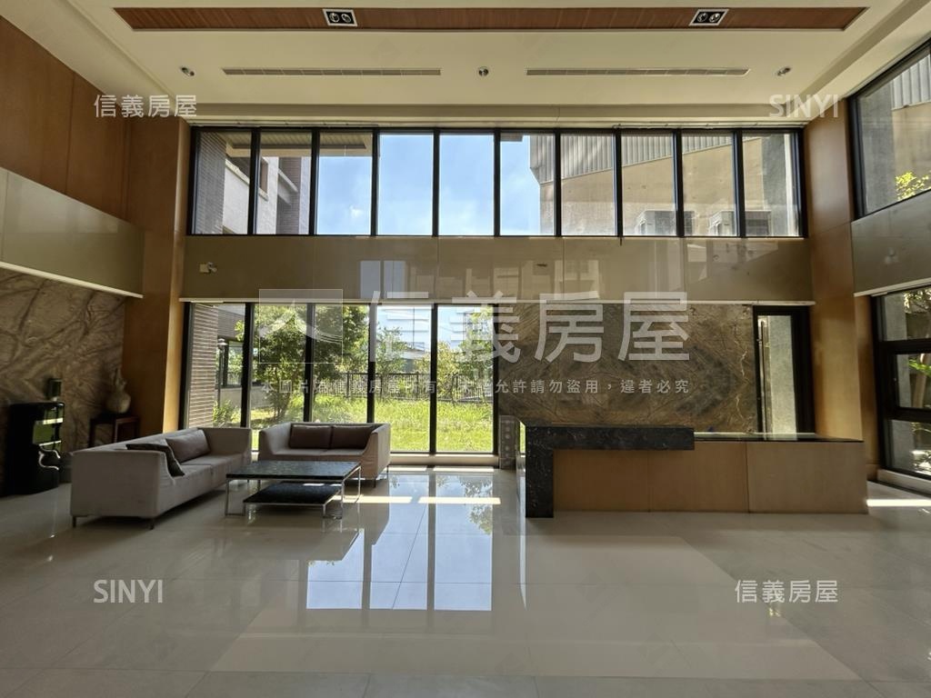 正北興路雙線道漂亮金店面房屋室內格局與周邊環境