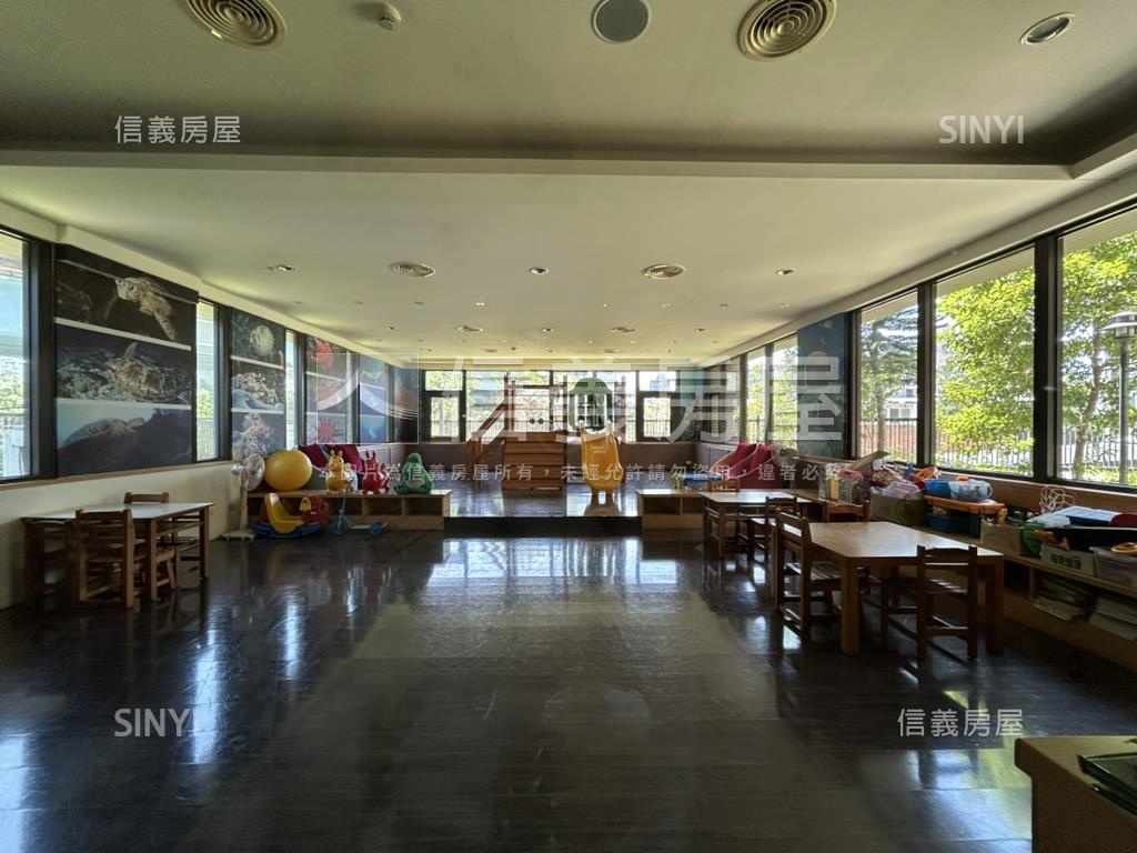 正北興路雙線道漂亮金店面房屋室內格局與周邊環境