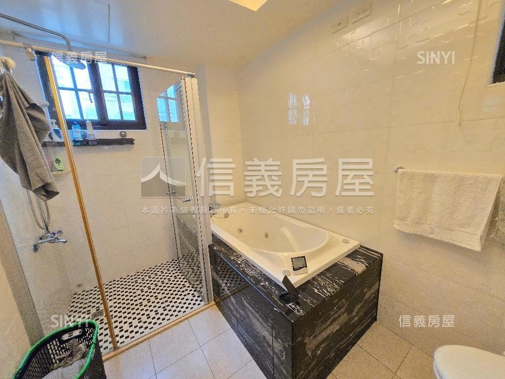近花園夜市面寬車墅房屋室內格局與周邊環境