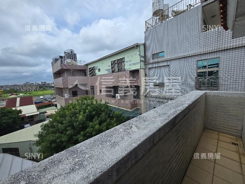 近花園夜市面寬車墅房屋室內格局與周邊環境