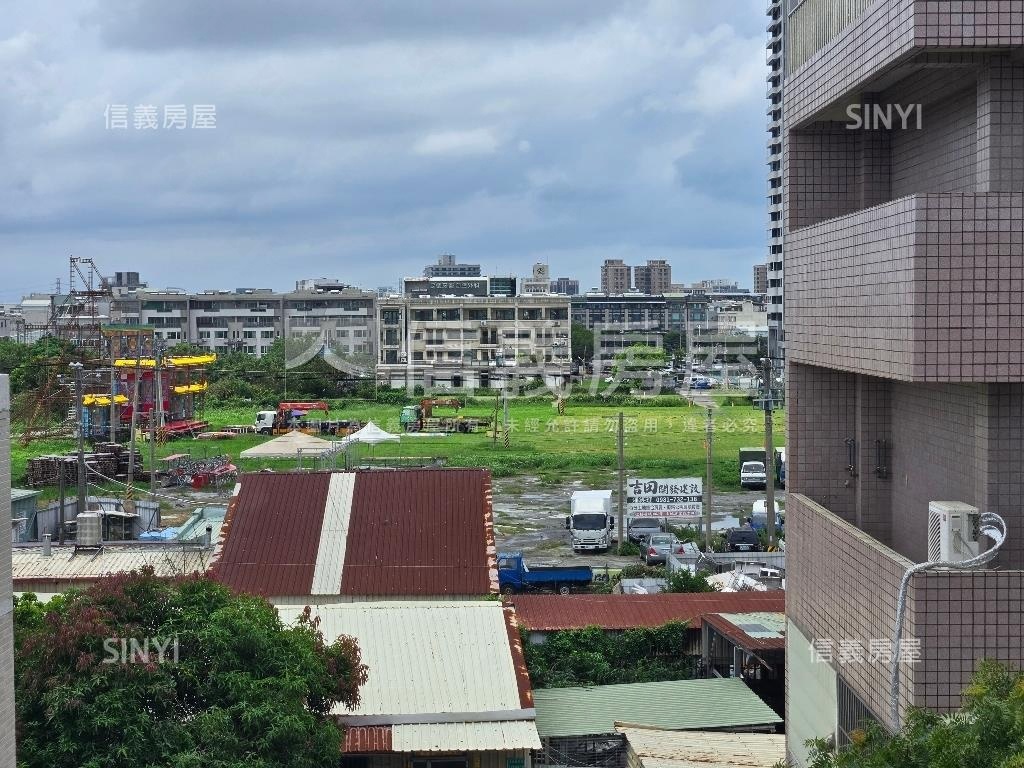 近花園夜市面寬車墅房屋室內格局與周邊環境