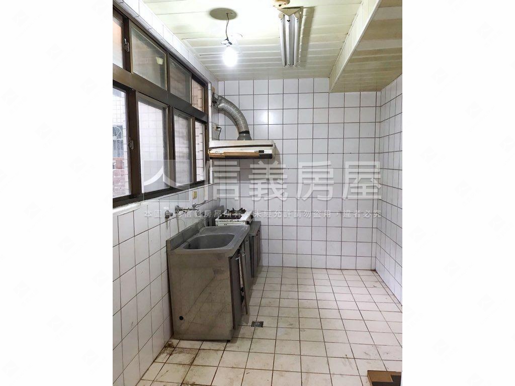 麗園國宅面公園景觀一樓房屋室內格局與周邊環境